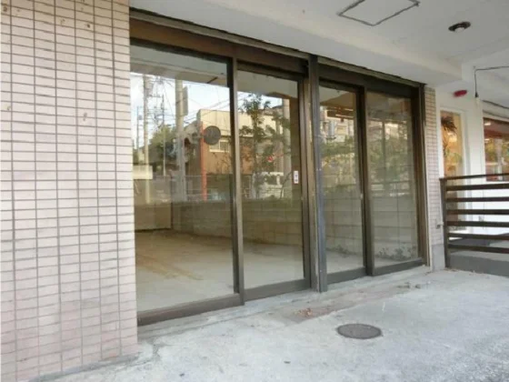 新百合ヶ丘の事務所仕様物件の外観