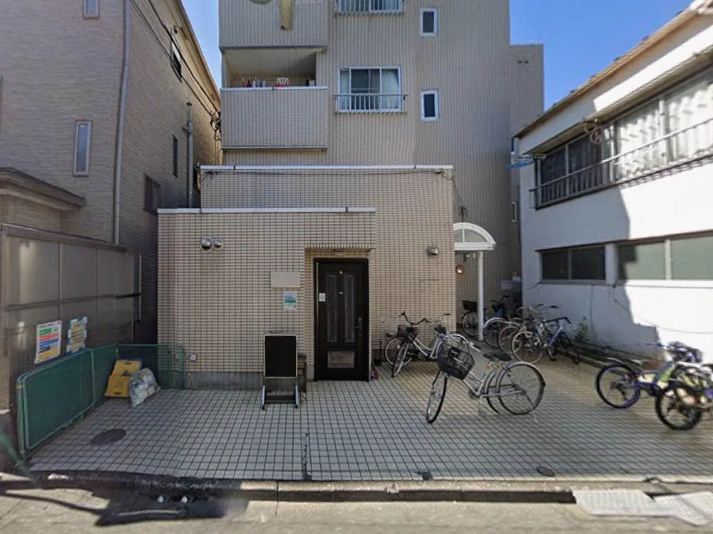 一之江のスナック・パブ居抜きの外観