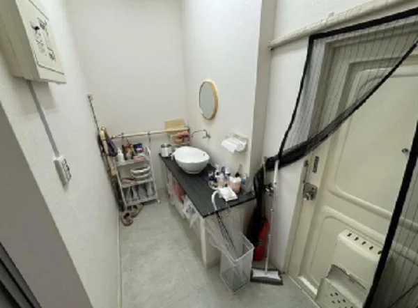 みのり台のスケルトン店舗物件の内装