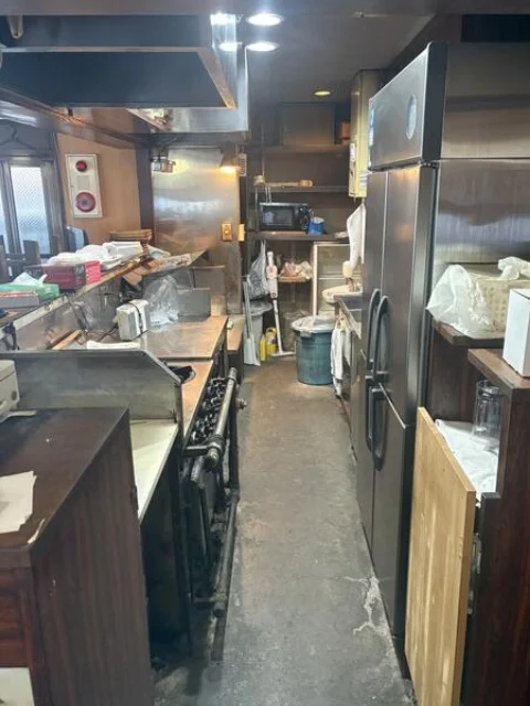 焼鳥・焼きとんの居抜き物件の厨房