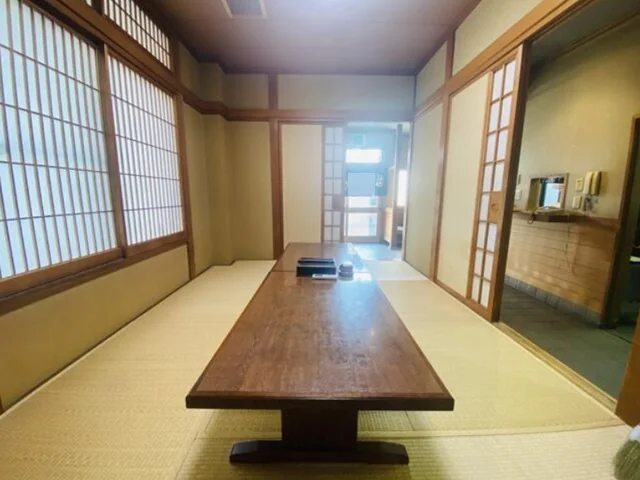 志木のうどん・そば居抜きの内装