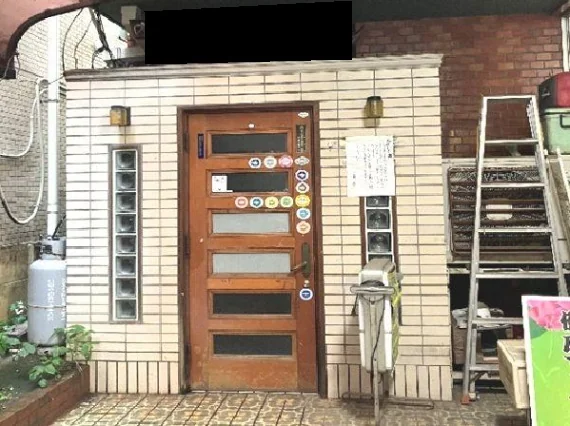 スナック・パブの居抜き物件の外観