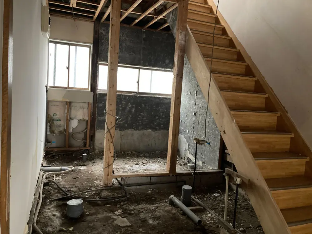 貸店舗(スケルトン)の内装