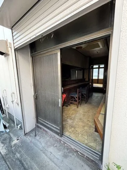 居酒屋の居抜き物件の内装