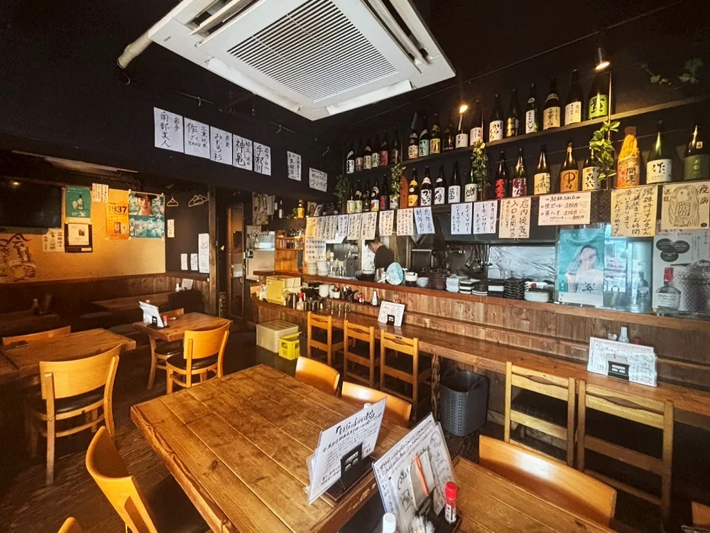 半蔵門の焼鳥・焼きとん居抜きの内装