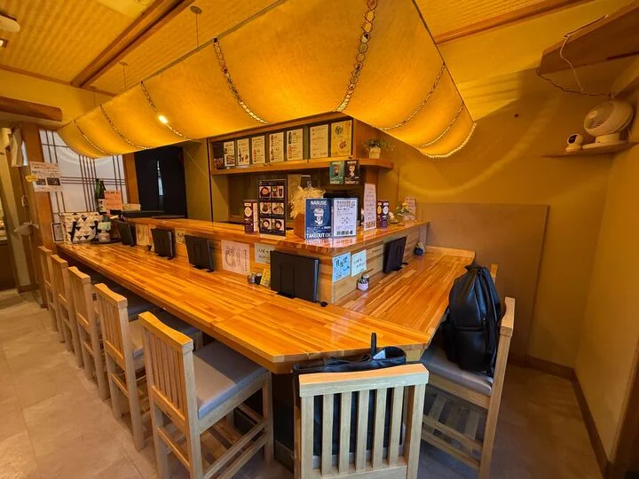 御嶽山の和食居抜きの内装