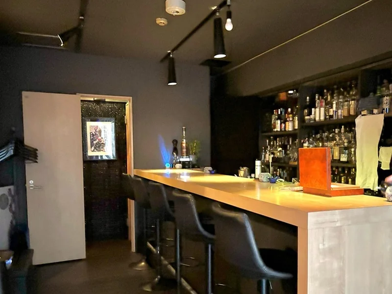 神保町のBAR・ショットバー居抜きの内装