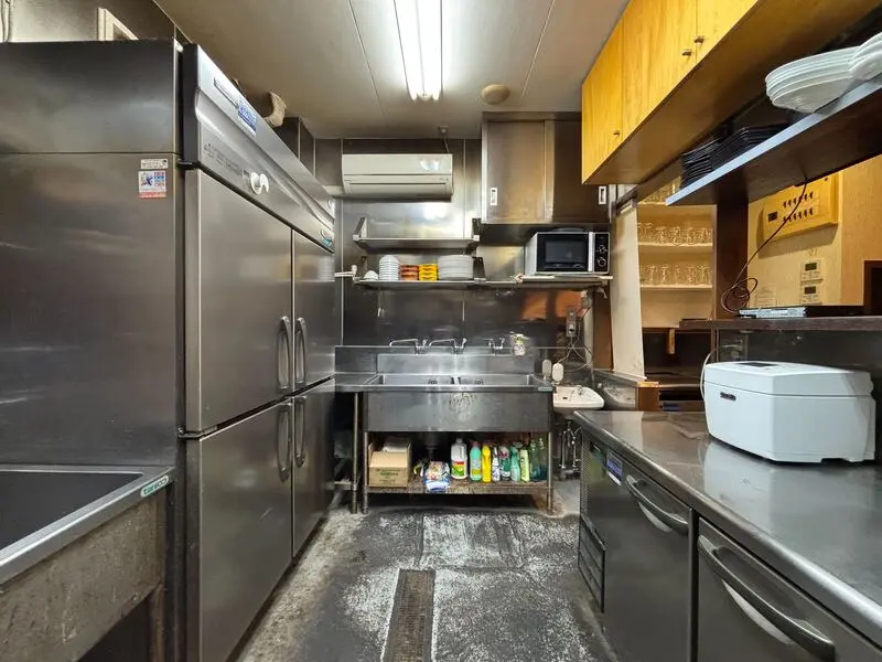 小岩のビストロ・洋食居抜きの厨房