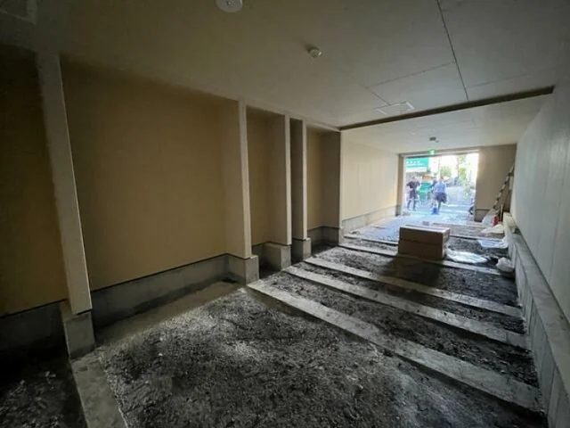 経堂のスケルトン物件の内装