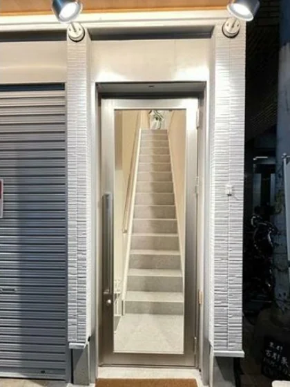 中村橋のテイクアウト居抜きのエントランス