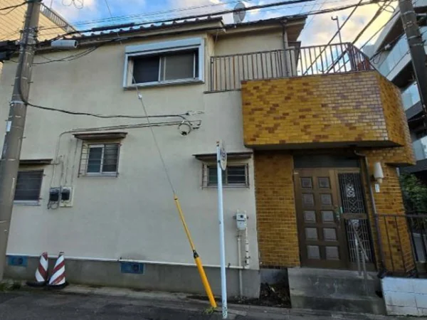 貸店舗(スケルトン)の外観