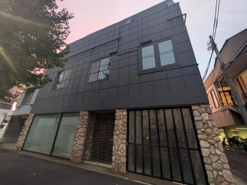 貸店舗(事務所仕様)の外観