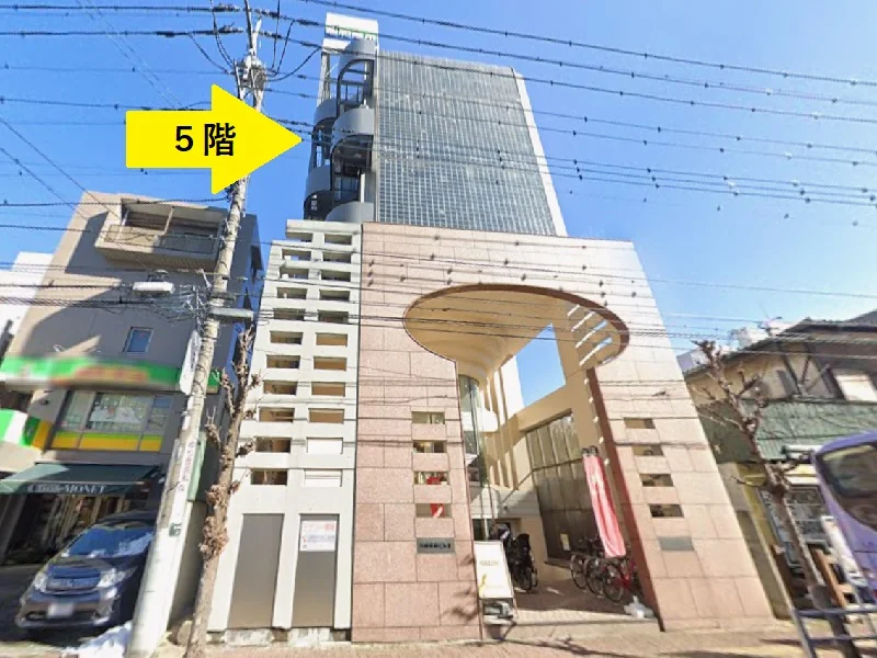 川越のスケルトン店舗物件の外観