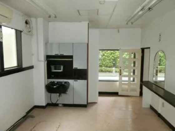 立会川の居抜き店舗の内装