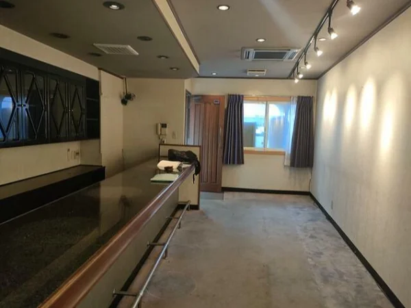 スナック・パブの居抜き物件の内装