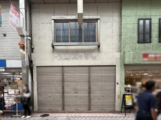 武蔵小山のスケルトン店舗物件の外観