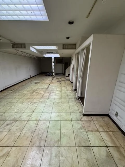 武蔵小山のスケルトン物件の内装