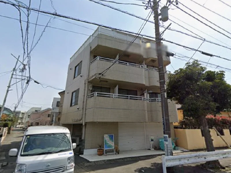 平塚のスケルトン店舗物件の外観