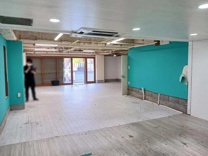 貸店舗(スケルトン)の内装