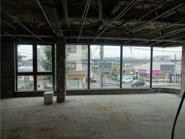 貸店舗(スケルトン)の内装