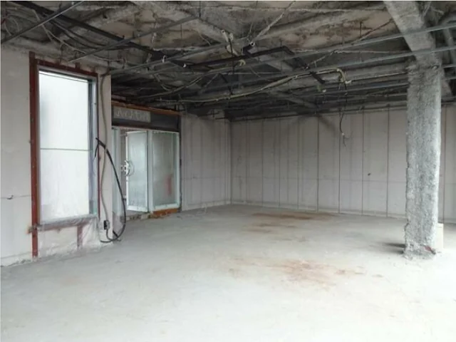 羽村のスケルトン店舗物件の内装