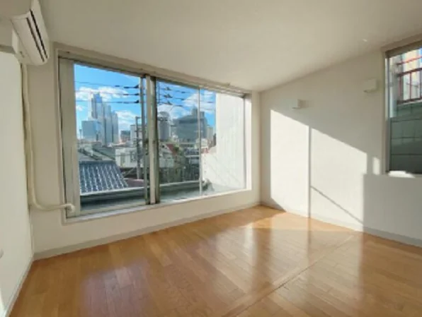 代々木の事務所仕様店舗物件の内装