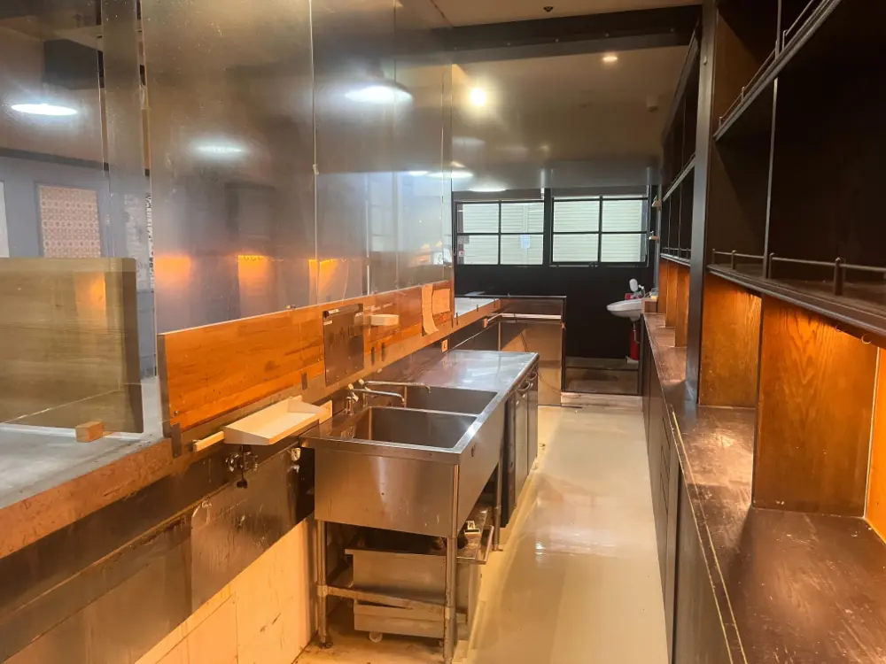 上永谷のイタリアン居抜きの厨房
