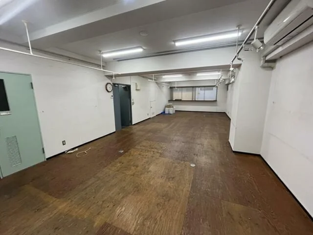 人形町の事務所仕様店舗物件の内装
