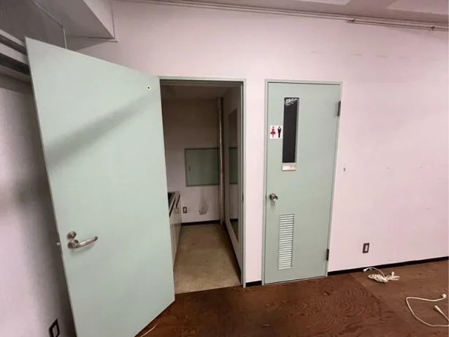 人形町の事務所仕様店舗物件の内装