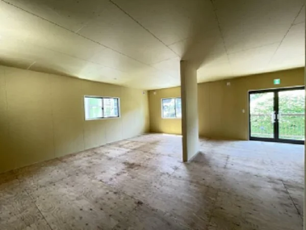 貸店舗(スケルトン)の内装