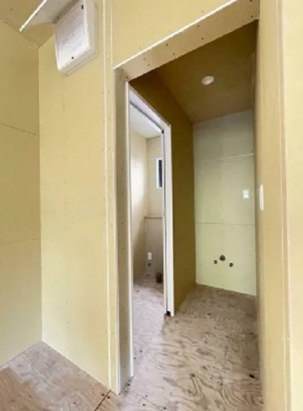 貸店舗(スケルトン)の内装