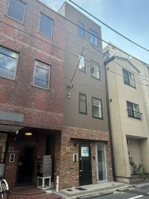 貸店舗(スケルトン)の外観