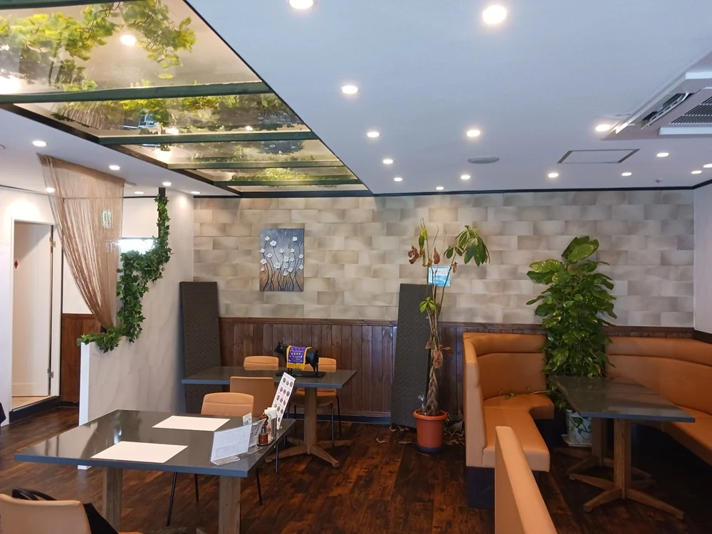 南林間のダイニングバー居抜きの内装