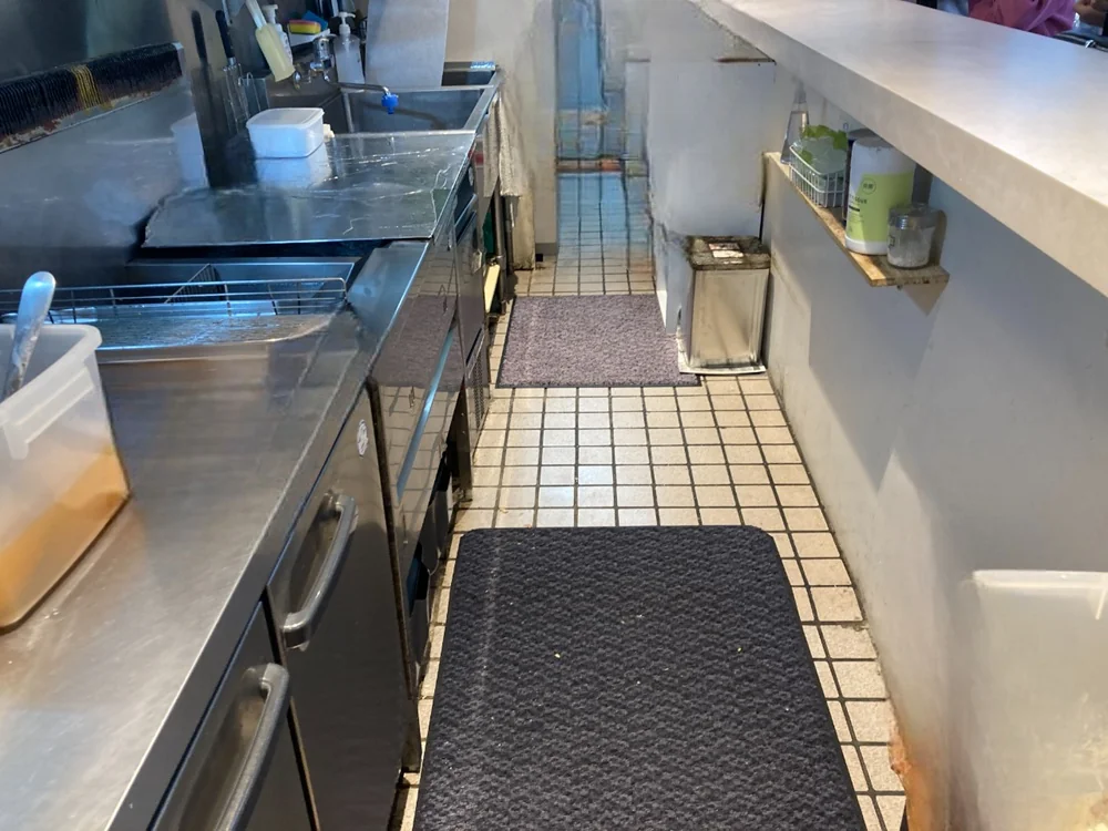 成城学園前の居抜き店舗の厨房