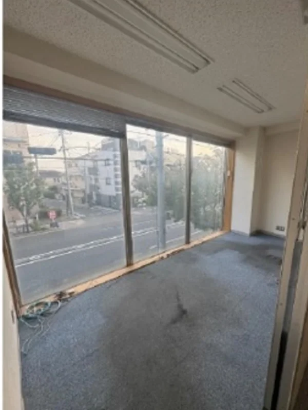 貸店舗(事務所仕様)の内装