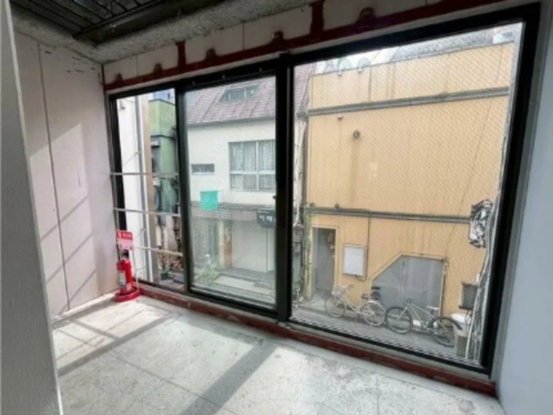 貸店舗(スケルトン)の内装