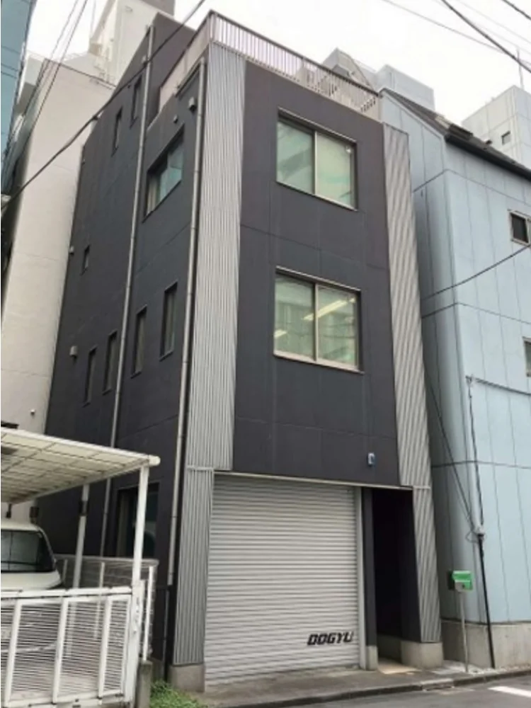 浜町の事務所仕様店舗物件の外観