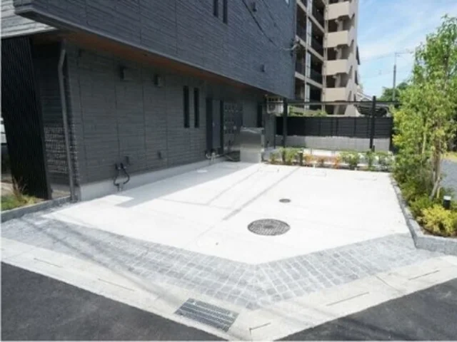 貸店舗(スケルトン)の外観