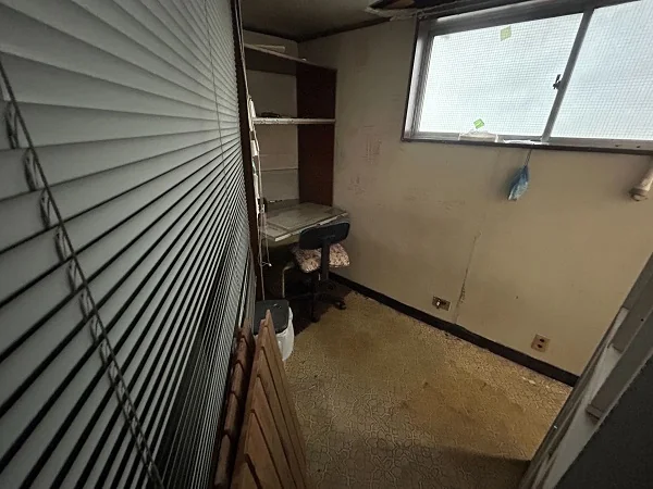 入谷のスケルトン店舗物件の内装