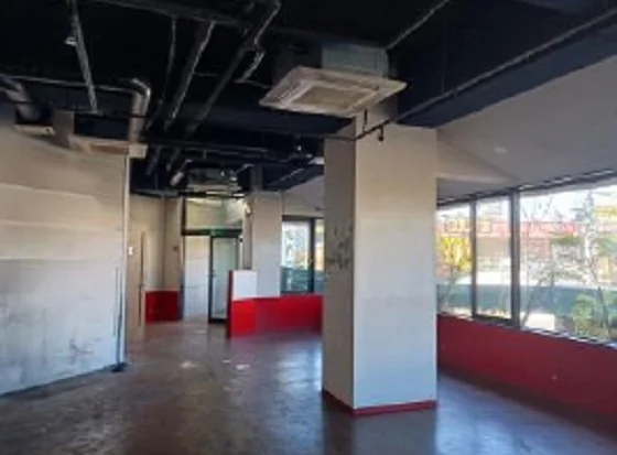 京王堀之内の事務所仕様物件の内装