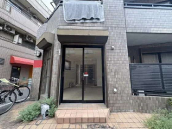 駒込のスケルトン店舗物件の外観