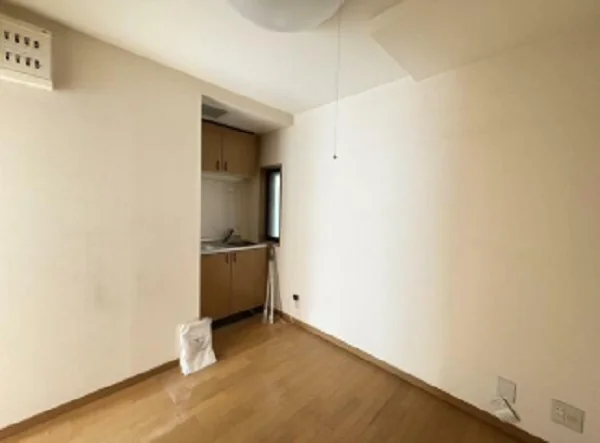 駒込のスケルトン店舗物件の内装