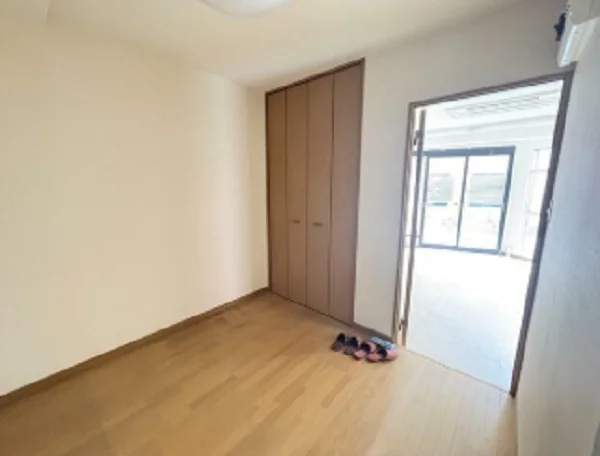 駒込のスケルトン店舗物件の内装