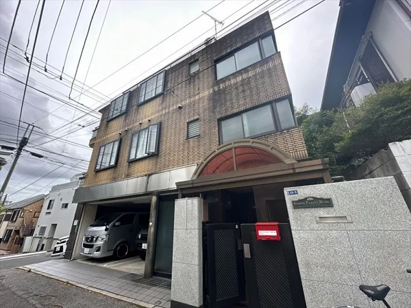 西新宿五丁目の事務所仕様物件の外観