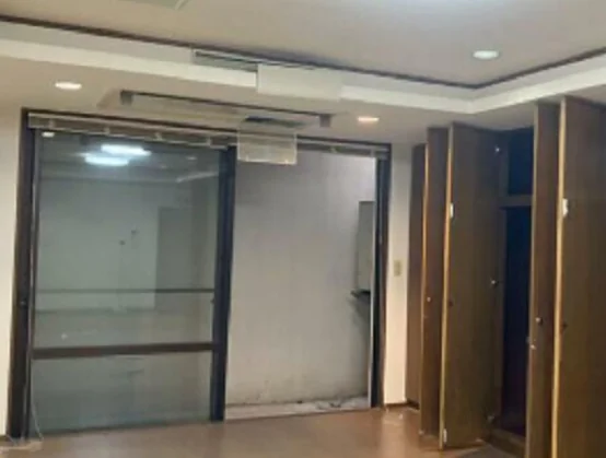 貸店舗(事務所仕様)の内装