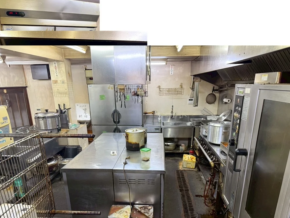 セントラルキッチンの居抜き物件の厨房