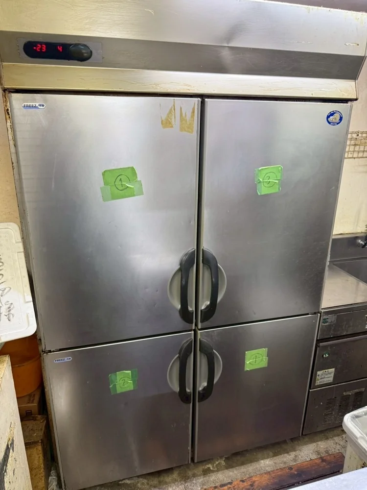 セントラルキッチンの居抜き物件の厨房