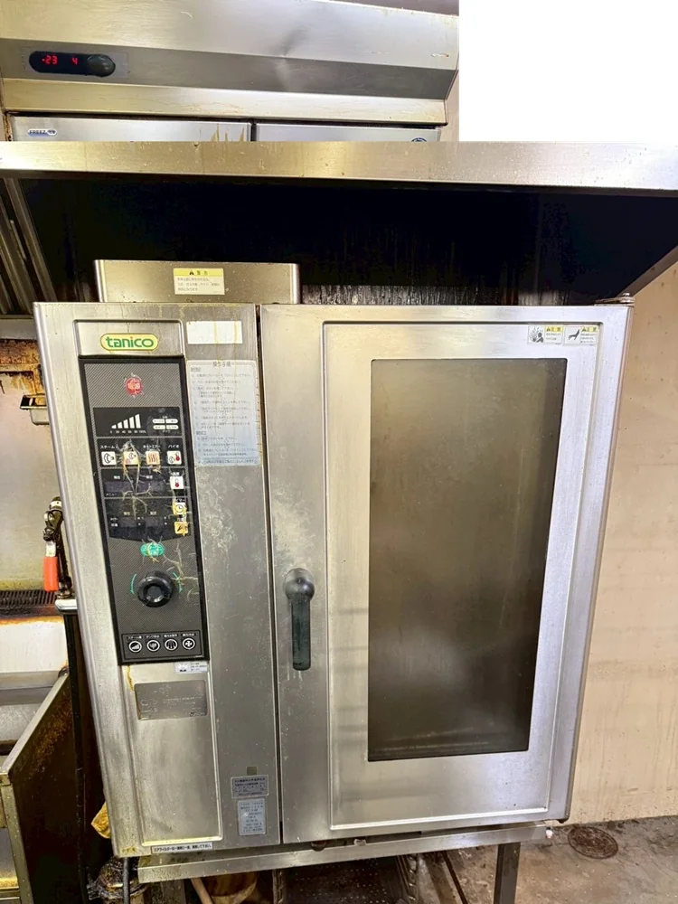 上町のセントラルキッチン居抜きの厨房