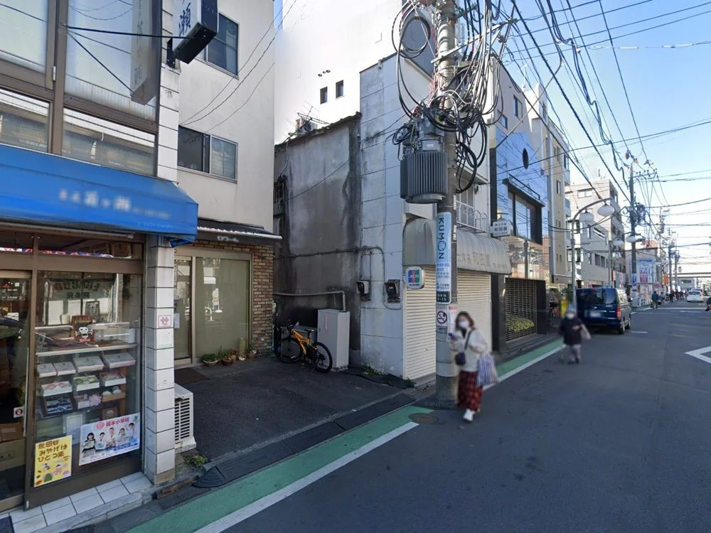 喜多見のパン屋居抜きの外観