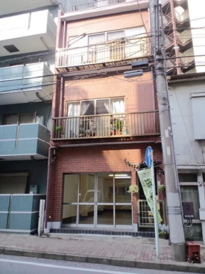 貸店舗(事務所仕様)の外観